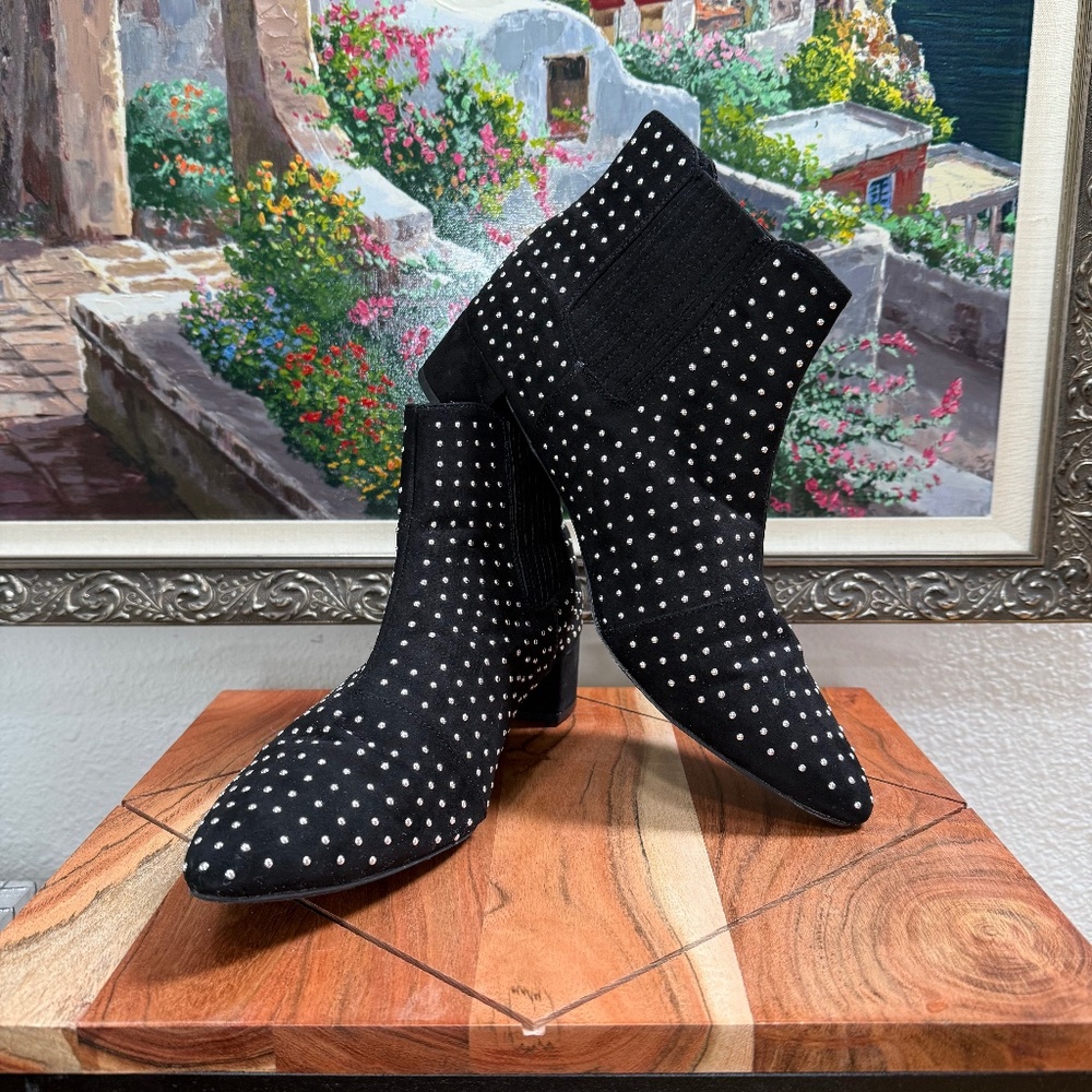 JustFab "Jenna" Women's Ankle Boots Black Studded Suede Slip On Block Heels 9.5